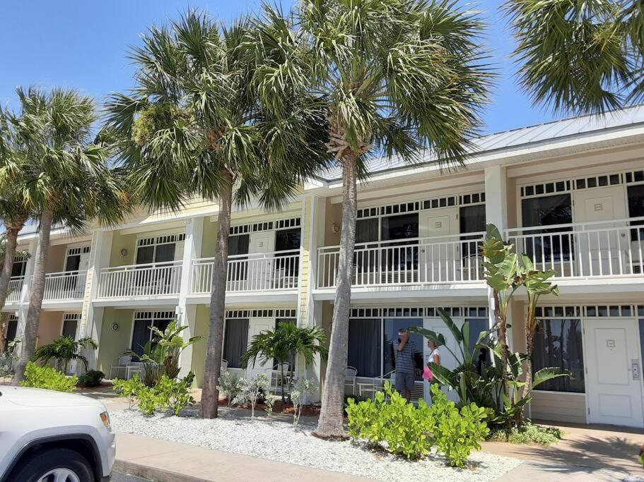 Beautiful One Bedroom Resort-Style Studio With Pool And Beach Access رسكن المظهر الخارجي الصورة