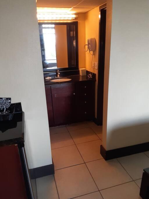 Beautiful One Bedroom Resort-Style Studio With Pool And Beach Access رسكن المظهر الخارجي الصورة